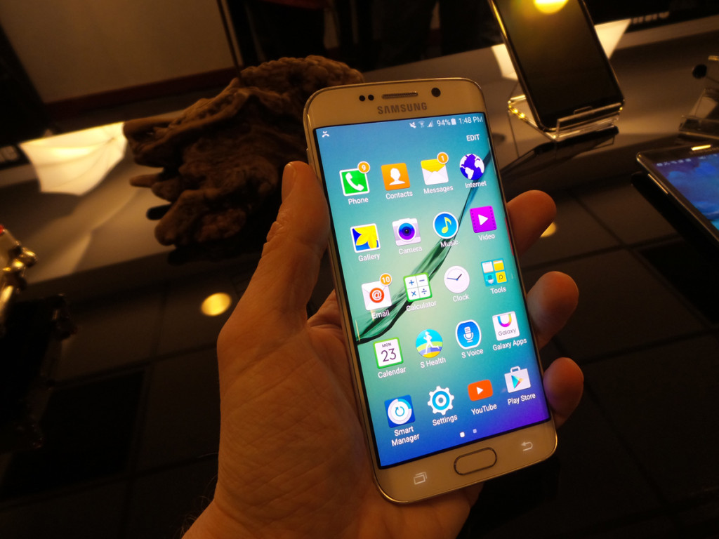 383986-samsung-galaxy-s-6-edge
